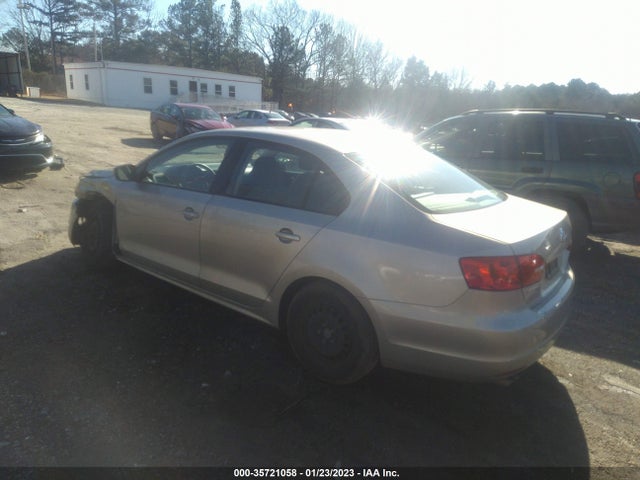 3VW2K7AJ4EM263242 Volkswagen Jetta Sedan S