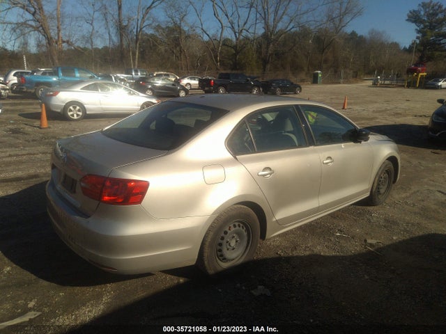 3VW2K7AJ4EM263242 Volkswagen Jetta Sedan S