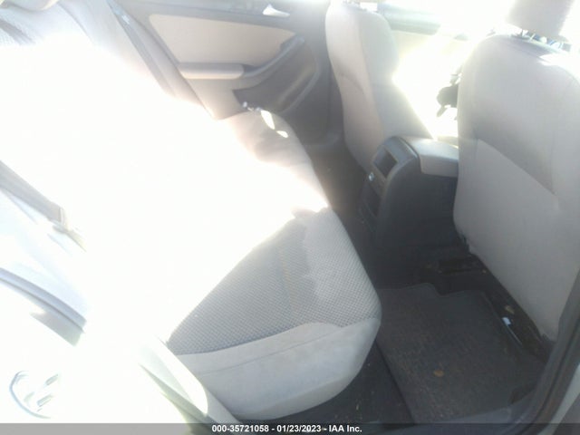 3VW2K7AJ4EM263242 Volkswagen Jetta Sedan S