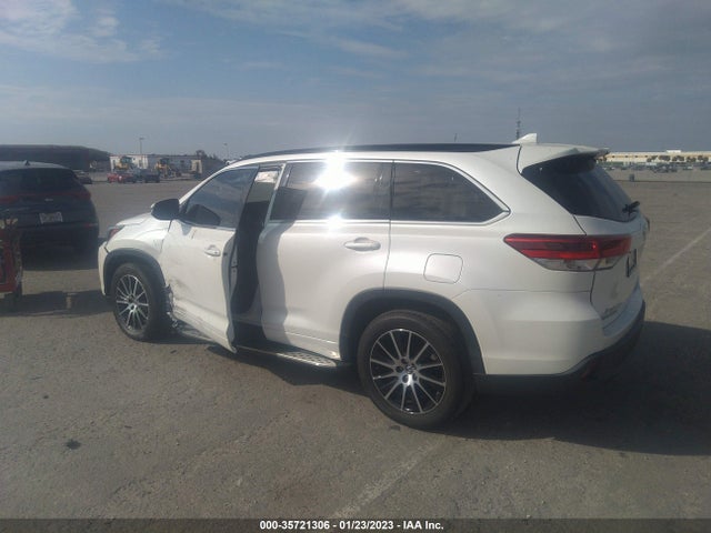 2018 Toyota Highlander, VIN: 5TDKZRFHXJS527302