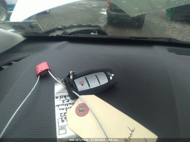 JA4J3TA81NZ066958 Mitsubishi Outlander Es