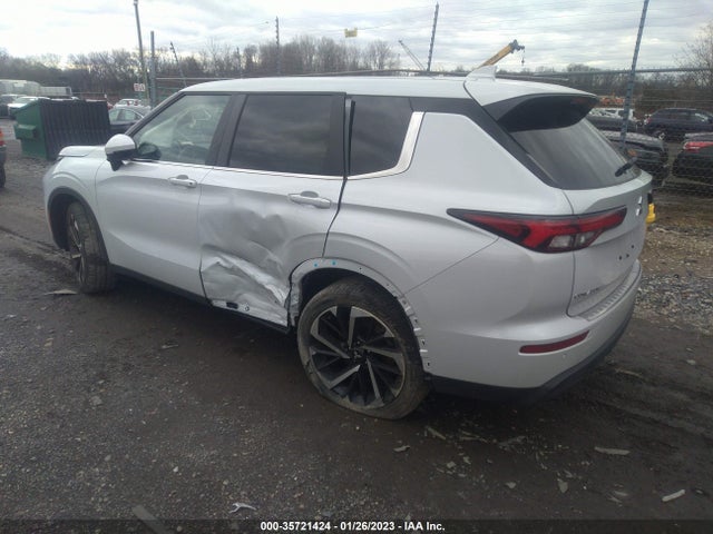 JA4J3TA81NZ066958 Mitsubishi Outlander Es