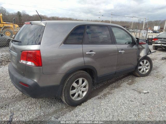 5XYKT3A15BG132872 KIA SORENTO LX