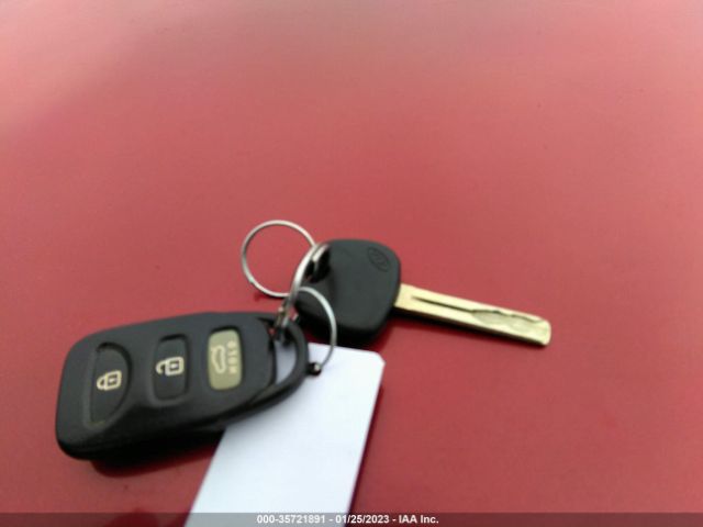KNAGM4A72B5071774 KIA Optima Lx