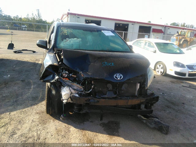 Toyota SIENNA SE 2017 5TDXZ3DC0HS885206 Image 6