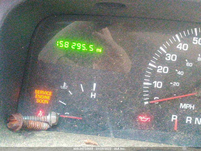Lincoln Town Car 2000 1LNHM83W1YY766396 Image 8