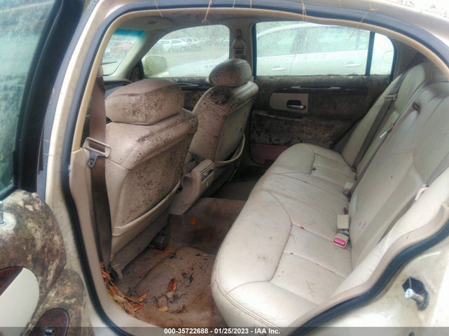 Lincoln Town Car 2000 1LNHM83W1YY766396 Image 9
