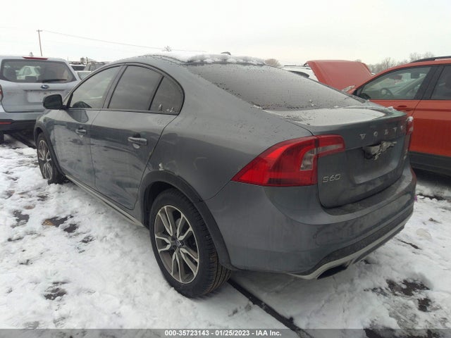 2016 Volvo V60, VIN: YV4612UM2G2001114