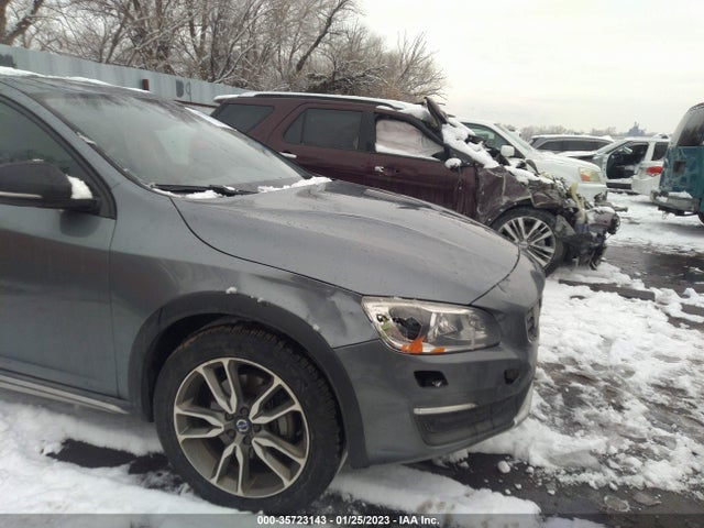 2016 Volvo V60, VIN: YV4612UM2G2001114