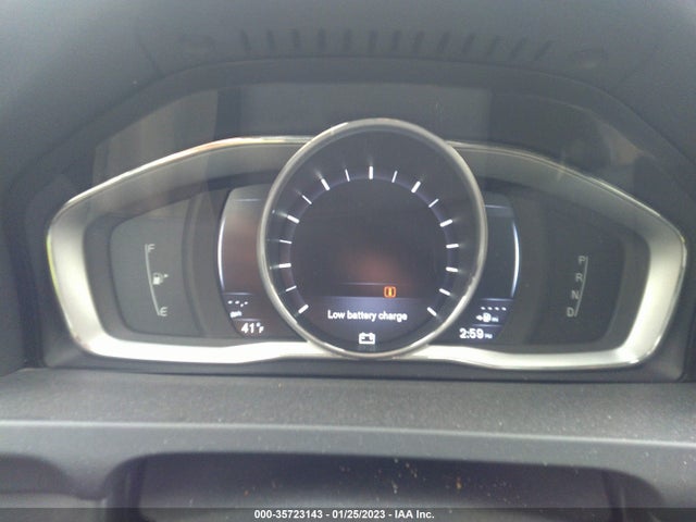 2016 Volvo V60, VIN: YV4612UM2G2001114