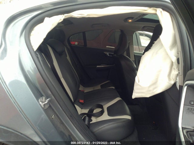 2016 Volvo V60, VIN: YV4612UM2G2001114