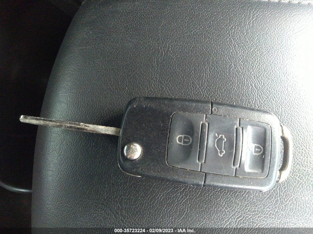 2007 VOLKSWAGEN EOS 2.0T VIN: WVWFA71F07V020054