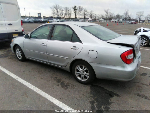 2004 TOYOTA CAMRY LE/XLE VIN: 4T1BF32K64U589945