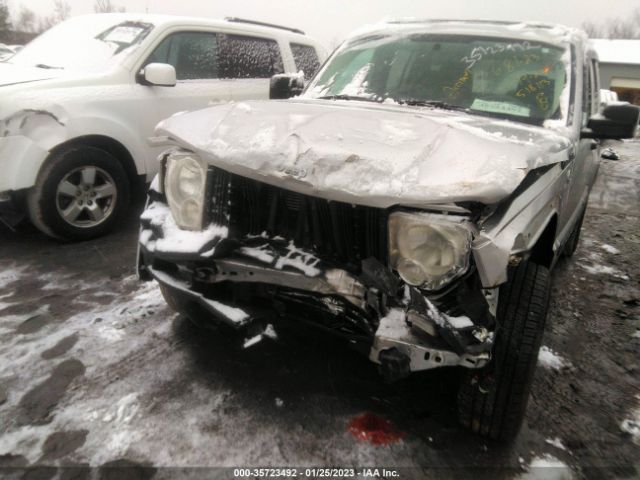 1J8GN28K99W518113 Jeep Liberty Sport
