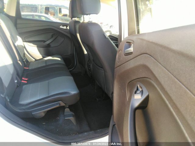 1FMCU9GXXGUA76896 Ford ESCAPE SE