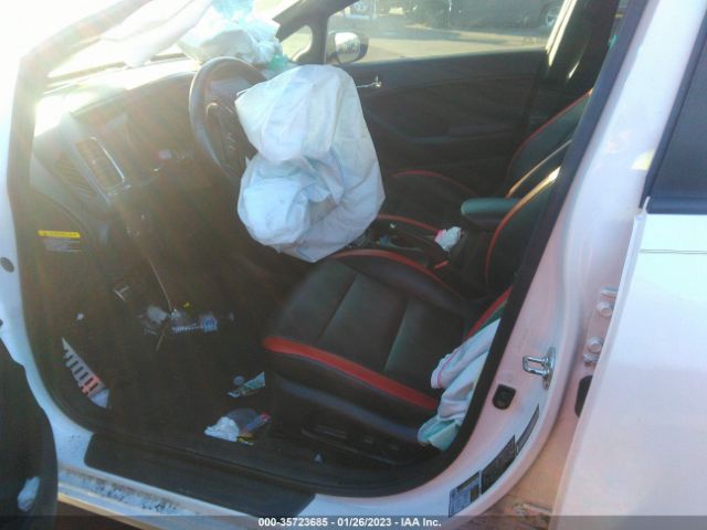 3KPFN5A31JE180177 KIA Forte5 Sx