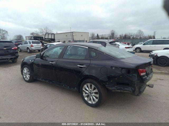 2018 Kia Optima, VIN: 5XXGT4L35JG263832