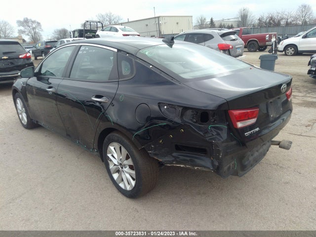 2018 Kia Optima, VIN: 5XXGT4L35JG263832