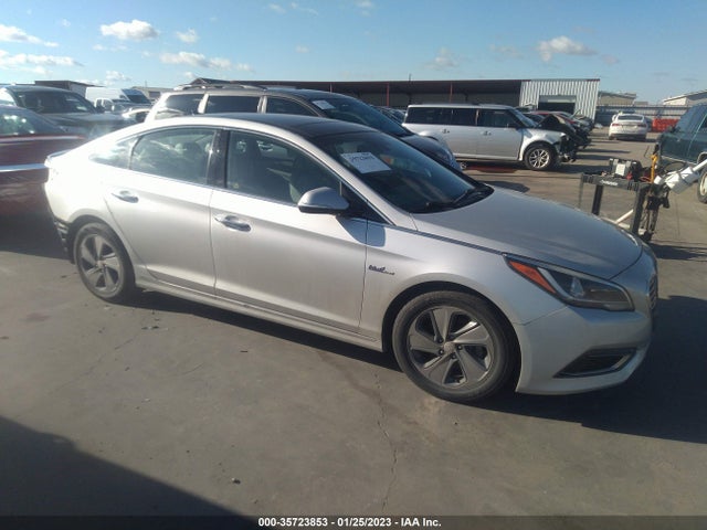 2016 Hyundai Sonata, VIN: KMHE34L11GA027376