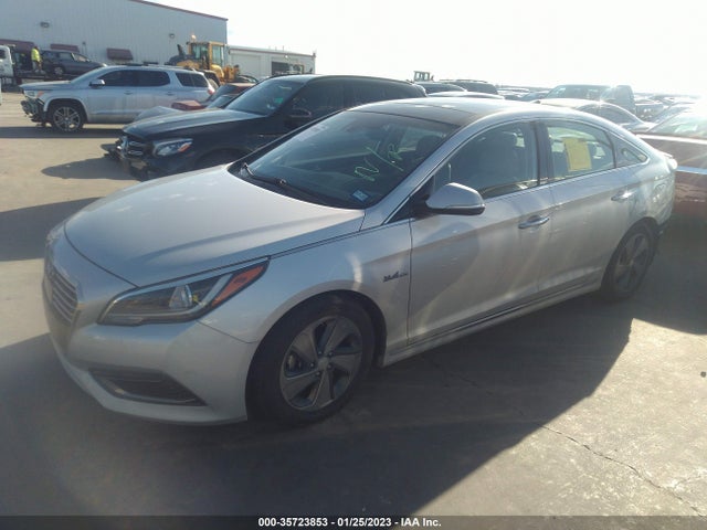 2016 Hyundai Sonata, VIN: KMHE34L11GA027376