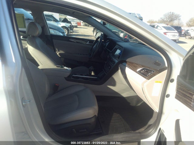 2016 Hyundai Sonata, VIN: KMHE34L11GA027376
