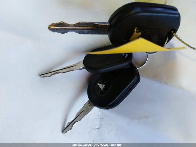 2013 FORD MUSTANG V6 VIN: 1ZVBP8EM2D5260212