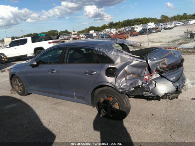 5XXG24J22MG029987 KIA K5 LX