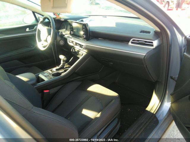 5XXG24J22MG029987 KIA K5 LX