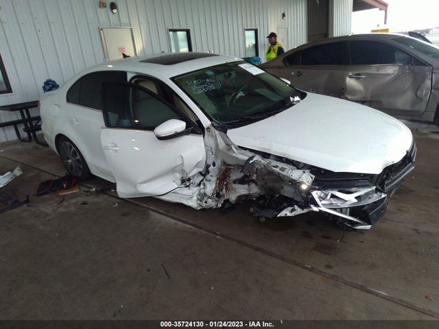 2017 3VWDB7AJ7HM370346 main image