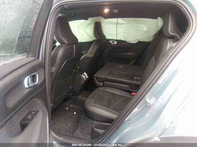 2021 Volvo XC40, VIN: YV4162UMXM2497206
