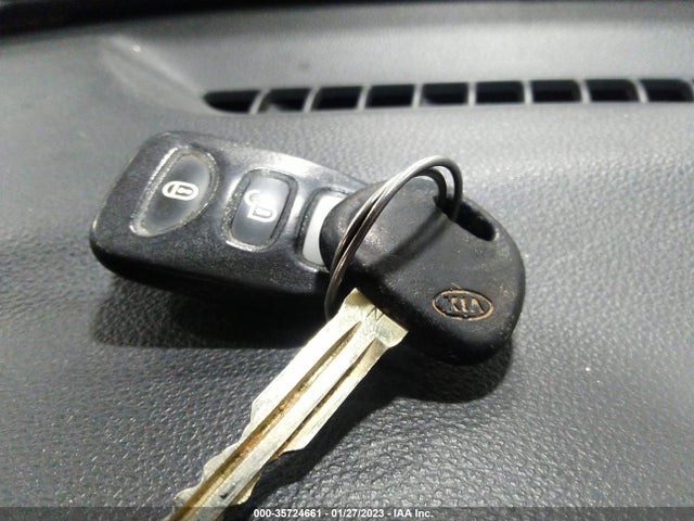 2008 KIA RONDO LX VIN: KNAFG526087125925