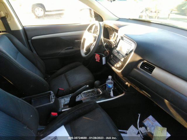 JA4AD2A36JJ004475 Mitsubishi Outlander Es
