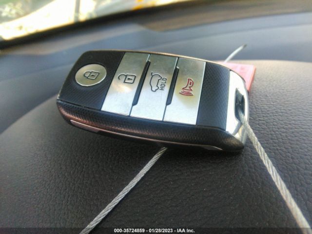 KNDJX3A56G7279726 KIA Soul !