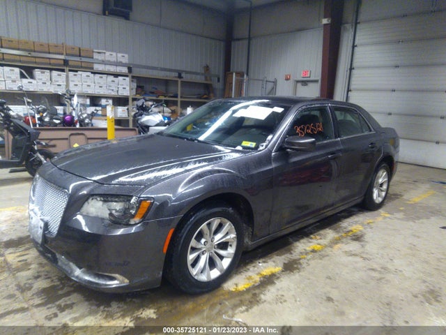 Chrysler 300 Limited 2015 2C3CCAAGXFH920667 Image 2