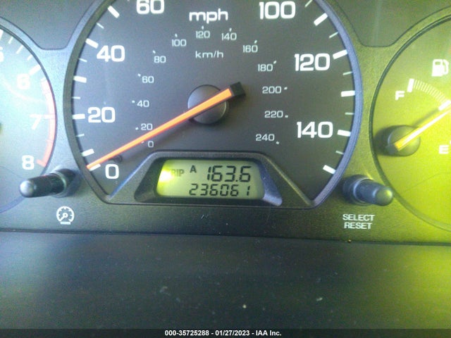 2000 HONDA ACCORD 2.3 LX VIN: 1HGCG6652YA002094