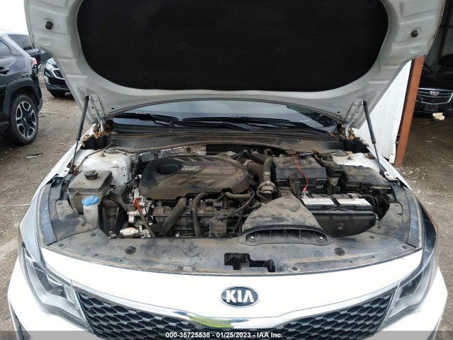2018 Kia Optima, VIN: 5XXGW4L24JG215155