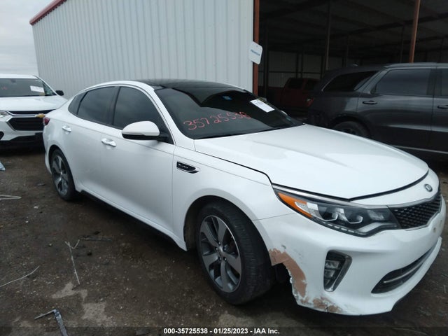 2018 Kia Optima, VIN: 5XXGW4L24JG215155