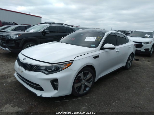 2018 Kia Optima, VIN: 5XXGW4L24JG215155