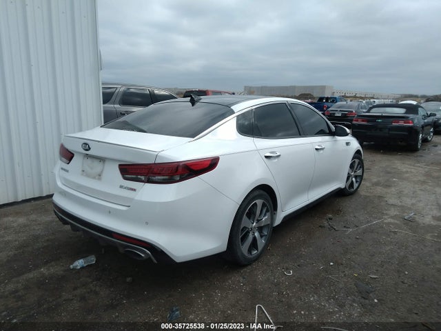 2018 Kia Optima, VIN: 5XXGW4L24JG215155