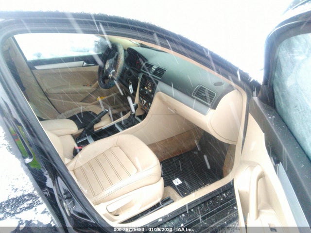 1VWBM7A34CC031010 Volkswagen Passat Se W/sunroof & Nav