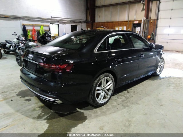 2022 Audi A4, VIN: WAUEAAF40NN011672