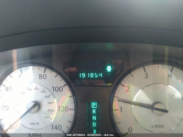 2008 CHRYSLER 300 LX VIN: 2C3KA43R38H329035