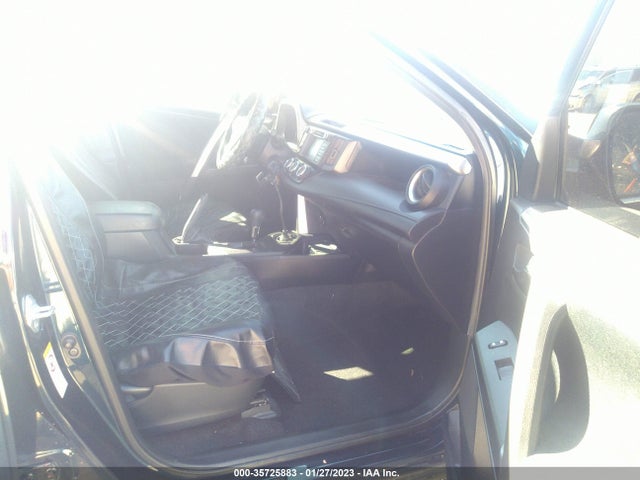 Toyota RAV4 LE 2017 JTMZFREV4HJ132683 Image 5