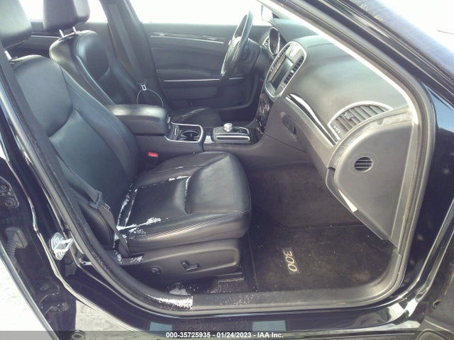2016 CHRYSLER 300 LIMITED VIN: 2C3CCARG8GH208678