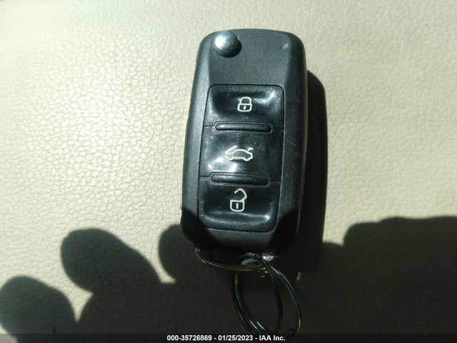 2013 VOLKSWAGEN JETTA SEDAN SE W/CONVENIENCE VIN: 3VWDX7AJ2DM254774