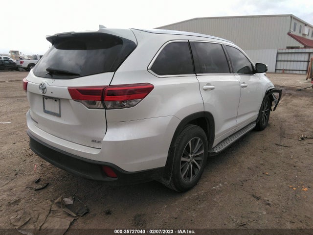 2017 Toyota Highlander, VIN: 5TDKZRFHXHS524488