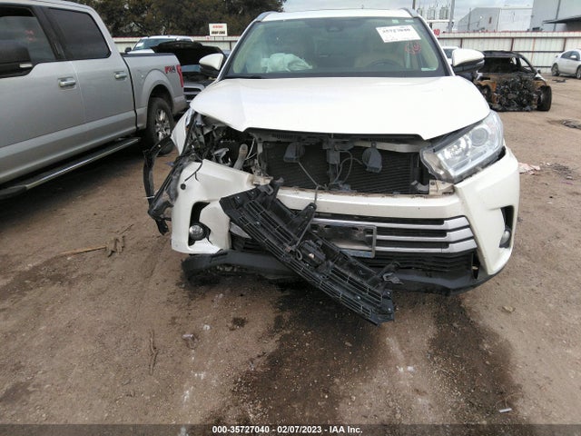 2017 Toyota Highlander, VIN: 5TDKZRFHXHS524488