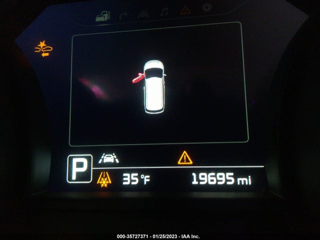 2018 Kia Sedona, VIN: KNDME5C19J6359611