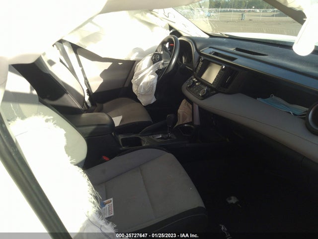 2016 Toyota RAV4, VIN: JTMRJREV8GD057675