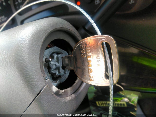 GMC YUKON DENALI 2005 1GKEK63U55J185279 Image 3